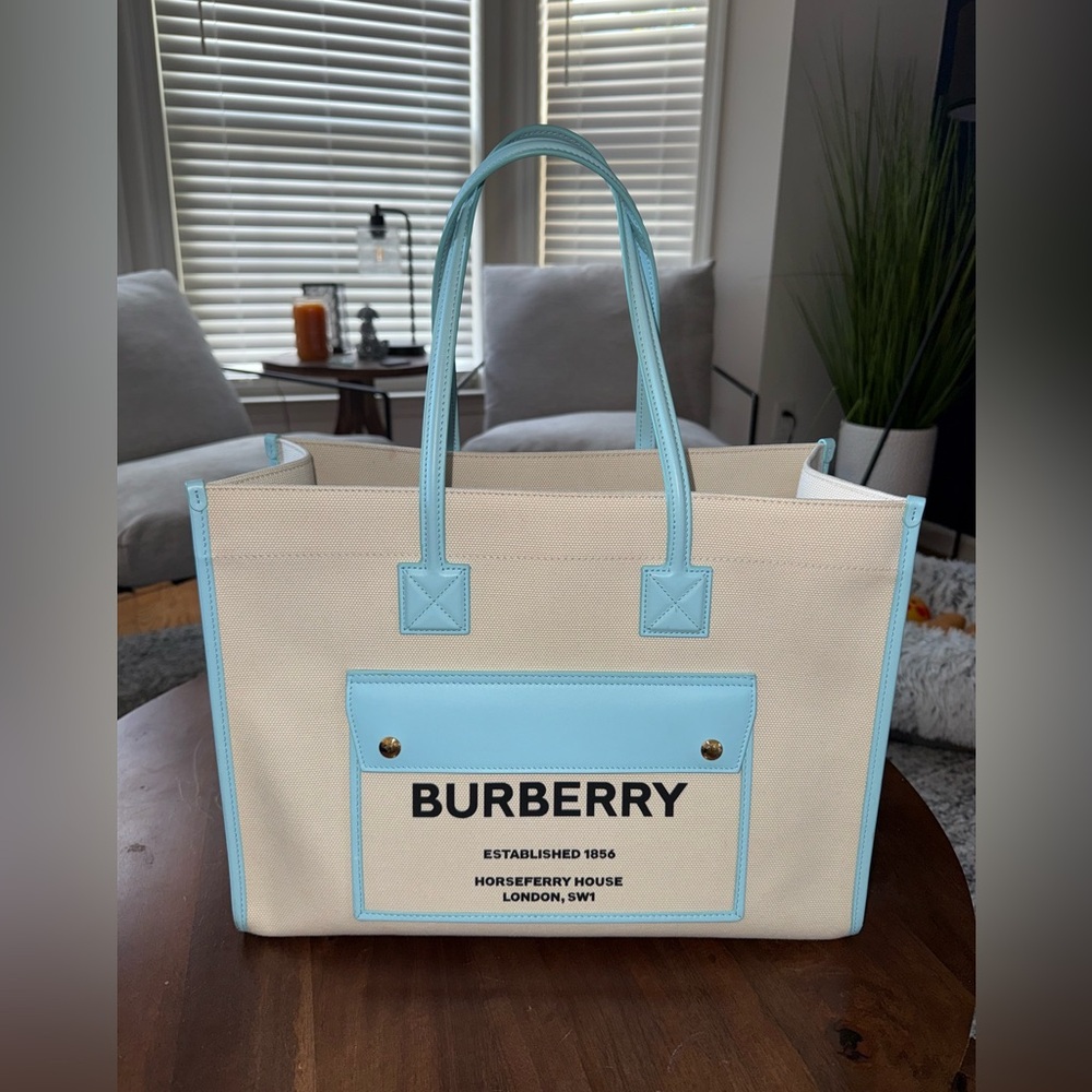 AUTHENTIC BURBERRY FREYA TOTE - MEDIUM SIZE!